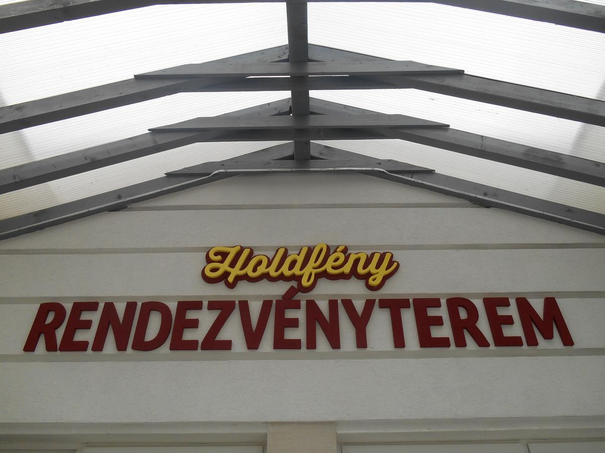 Holdfeny Hotel Forro Buitenkant foto